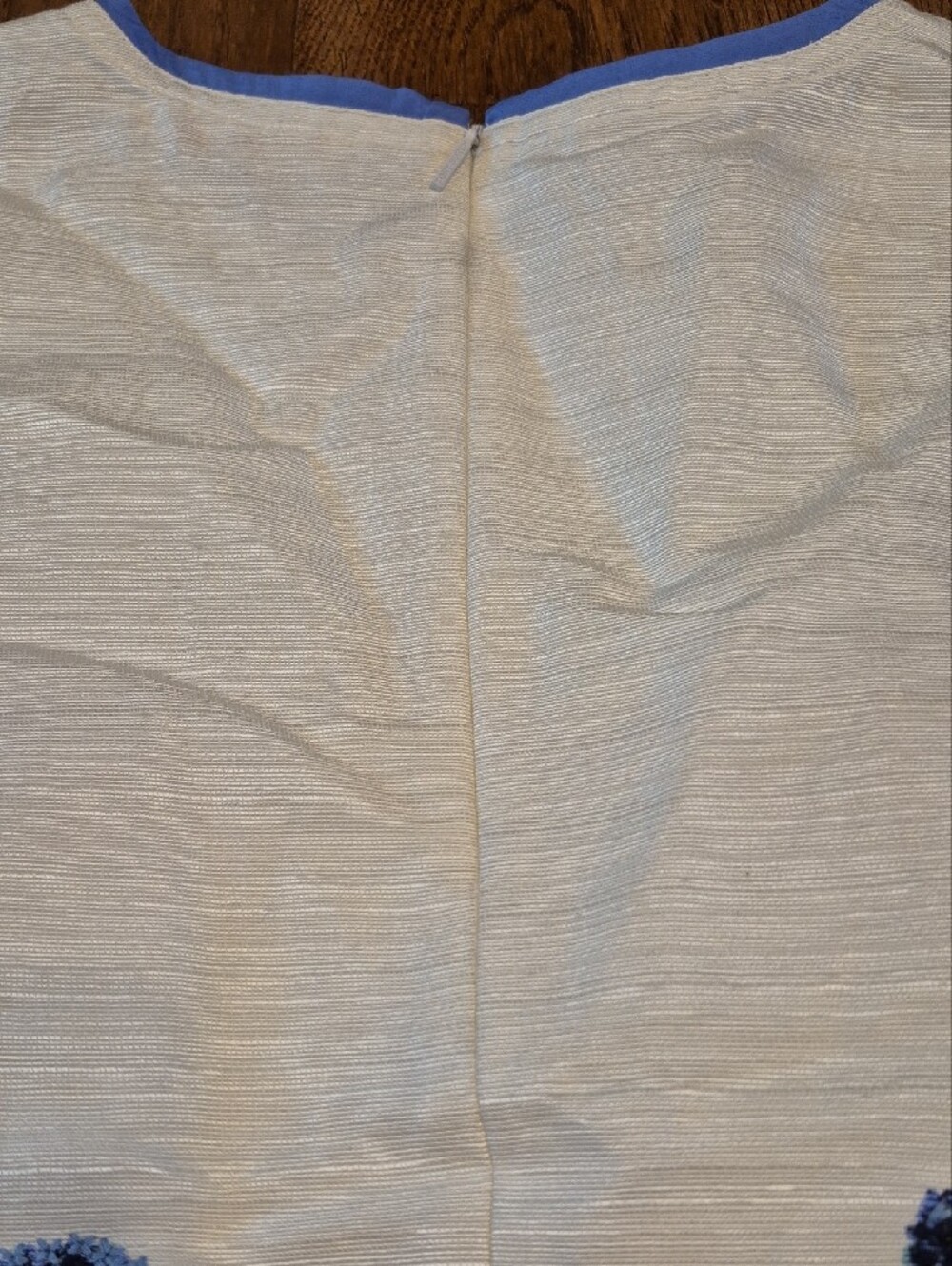 Tory Burch White Short Sleeve Top with Blue Floral Border - Picture 5 of 5